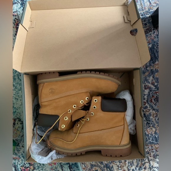 Timberland Boots - Picture 5 of 7